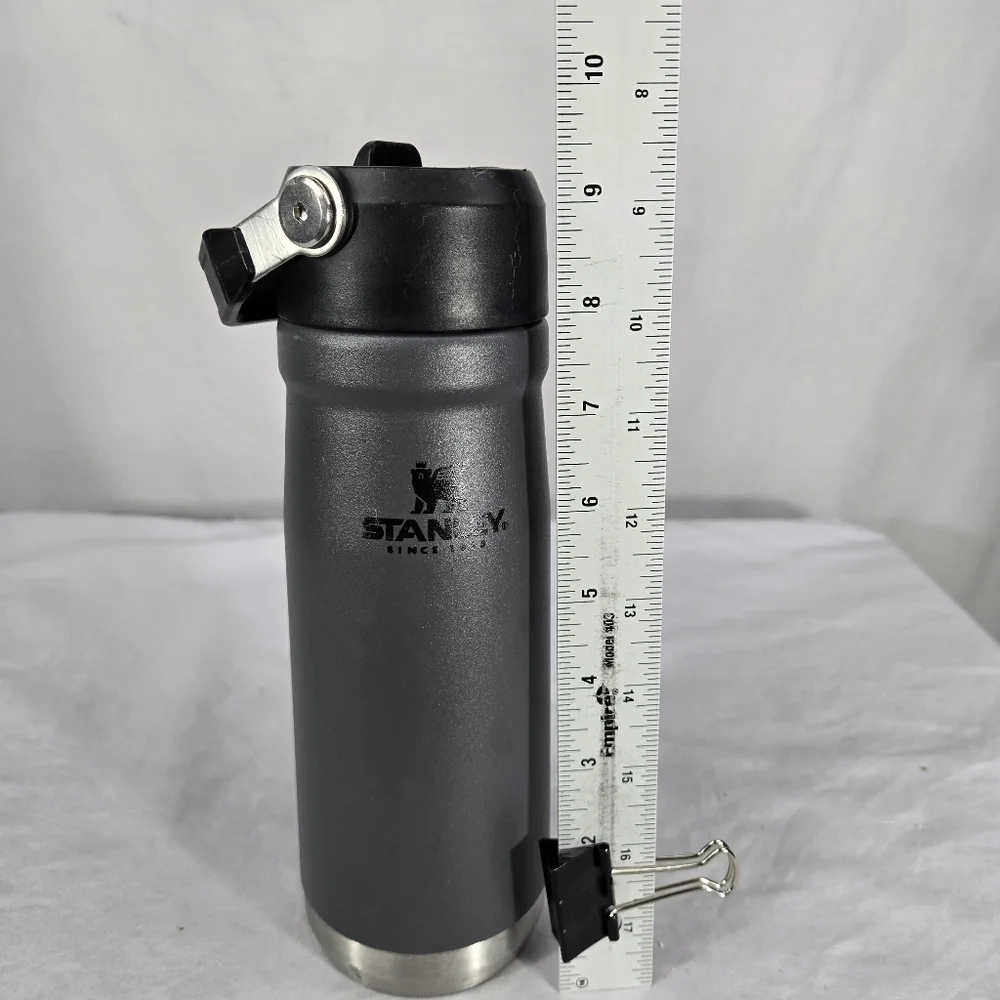 Stanley The Ice Flow Flip Straw Water Bottle 22oz Charcoal Gray Black Jug Handle